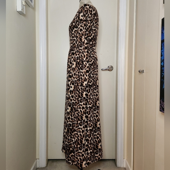 Leopard long sleeve Maxi Dress - Picture 4 of 11